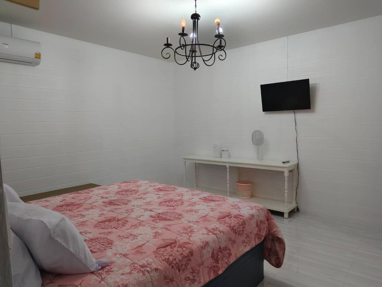 At Night Hotel Chumphon Luaran gambar