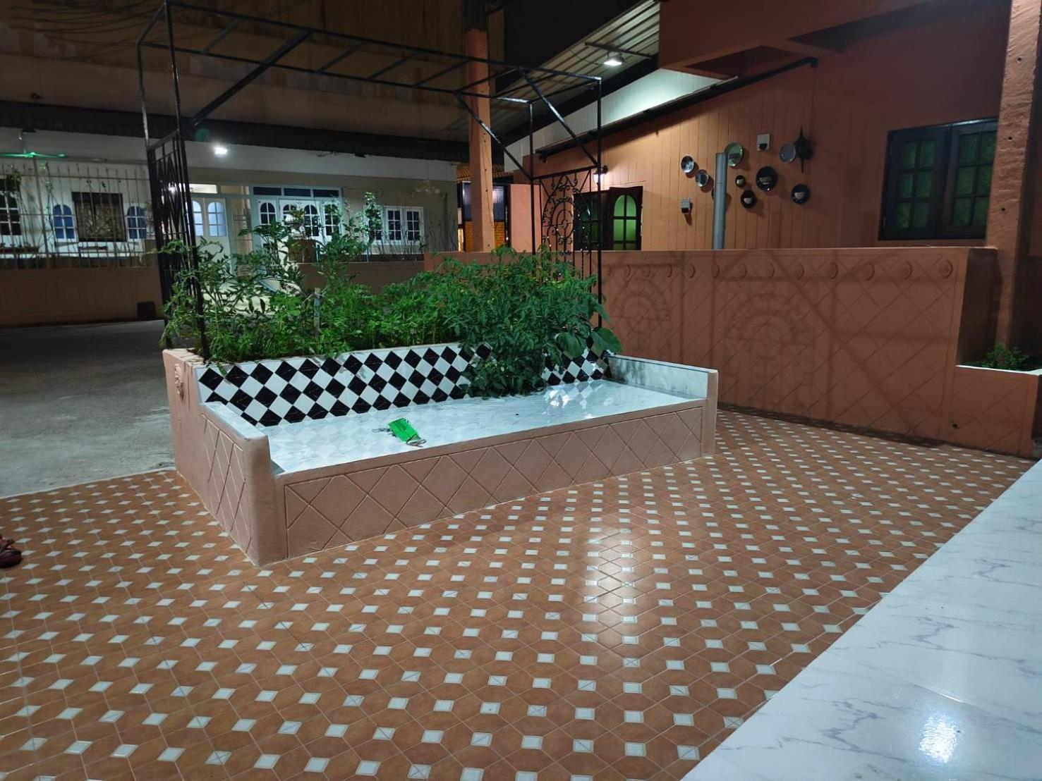 At Night Hotel Chumphon Luaran gambar