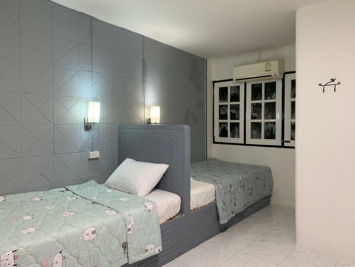 At Night Hotel Chumphon Luaran gambar
