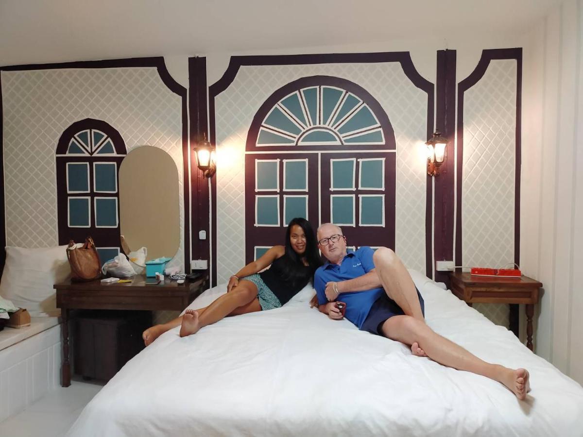 At Night Hotel Chumphon Luaran gambar